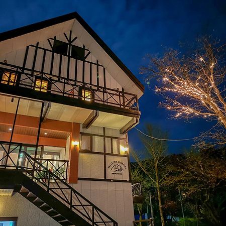 Belle Vue Nishiura Villa Minamiuonuma Exteriör bild