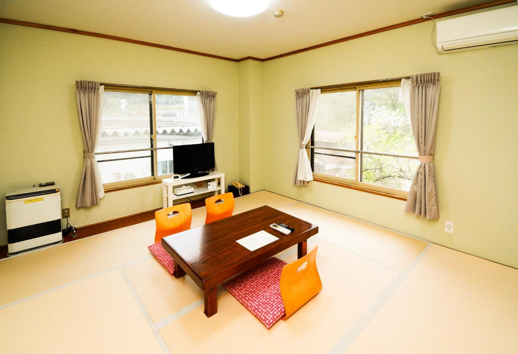 Belle Vue Nishiura Villa Minamiuonuma Exteriör bild