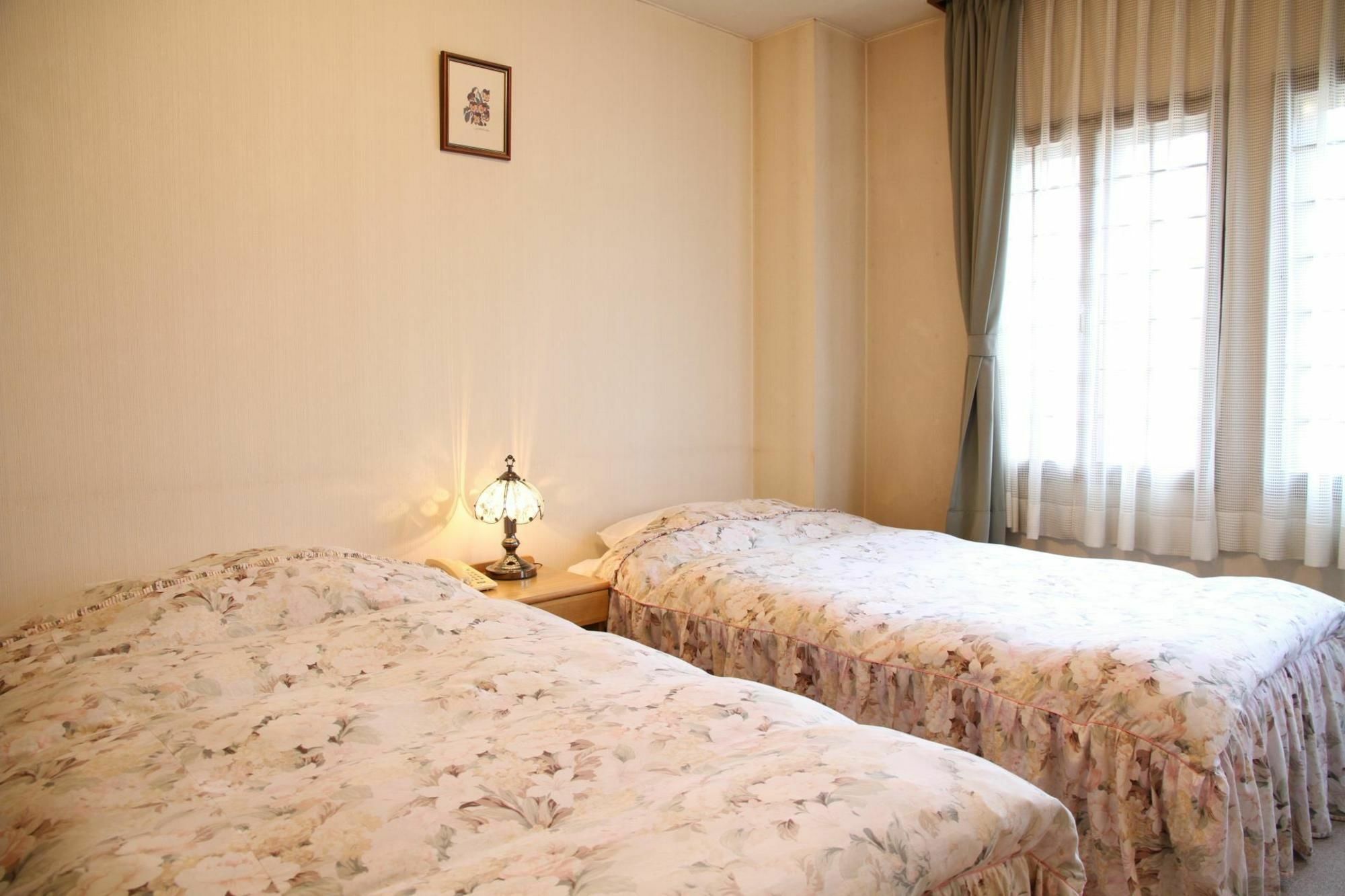 Belle Vue Nishiura Villa Minamiuonuma Exteriör bild
